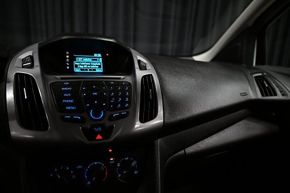 Vehicle Image 26
