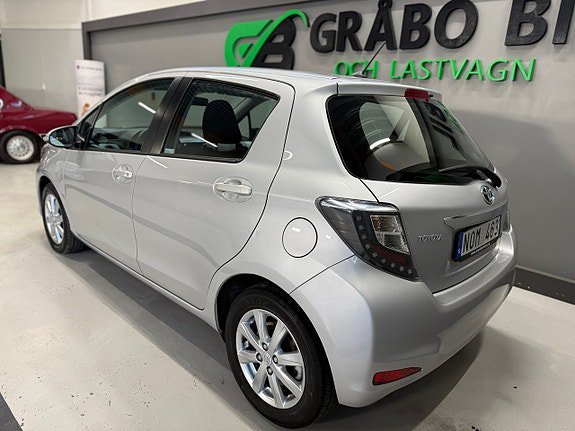 Vehicle Image 7