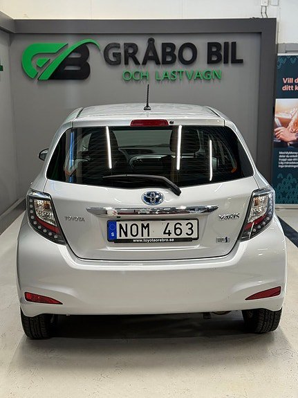 Vehicle Image 8