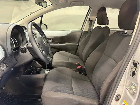 Vehicle Image 11