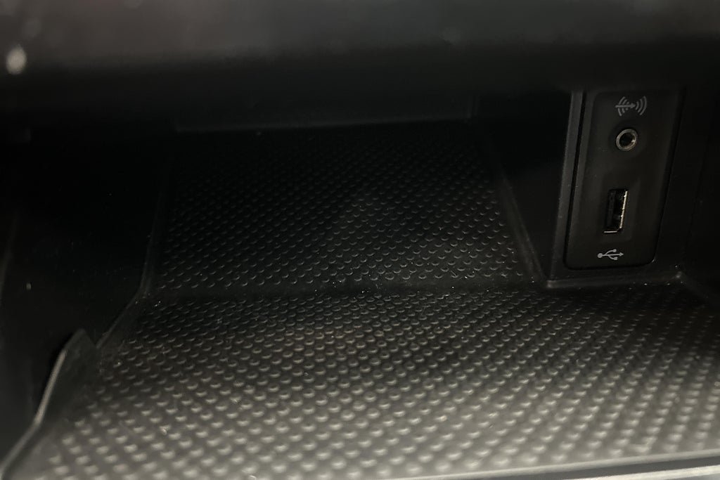 Vehicle Image 23
