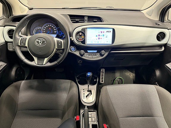 Vehicle Image 13