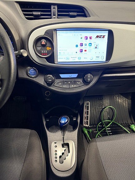 Vehicle Image 14