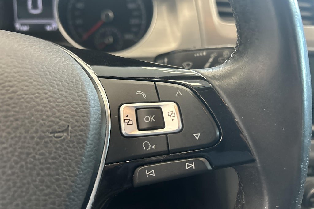 Vehicle Image 24