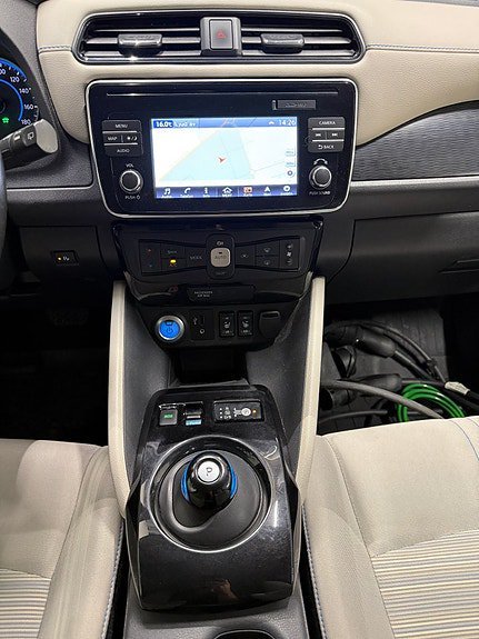 Vehicle Image 17