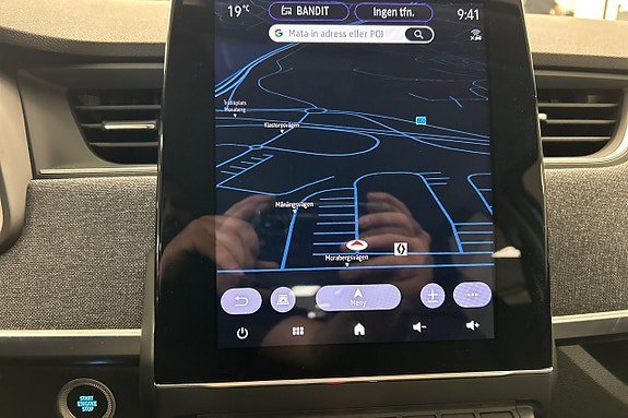 Vehicle Image 17
