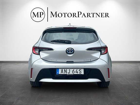 Vehicle Image 6