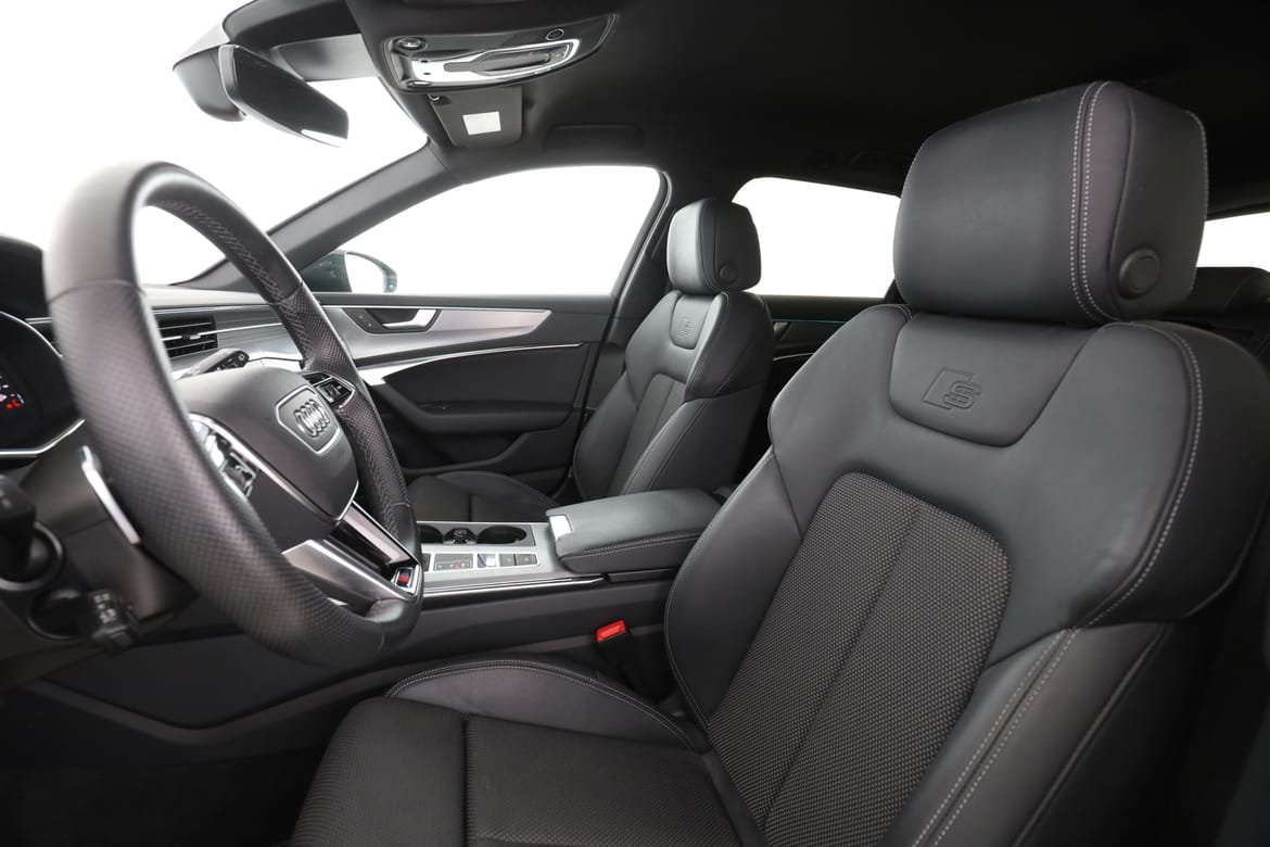 Vehicle Image 11