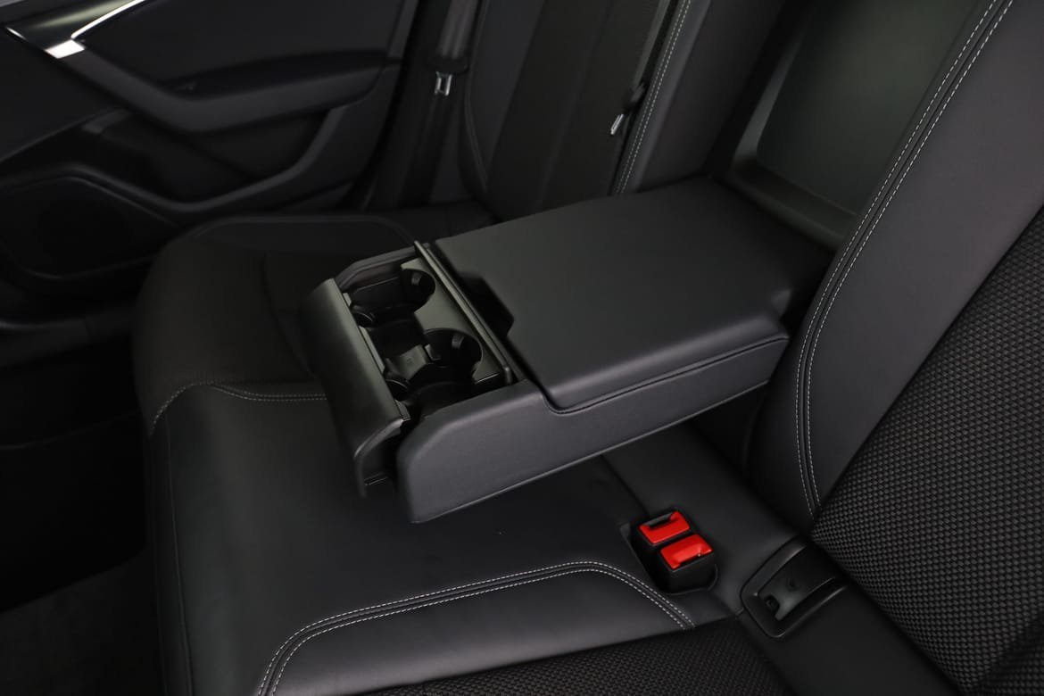 Vehicle Image 30