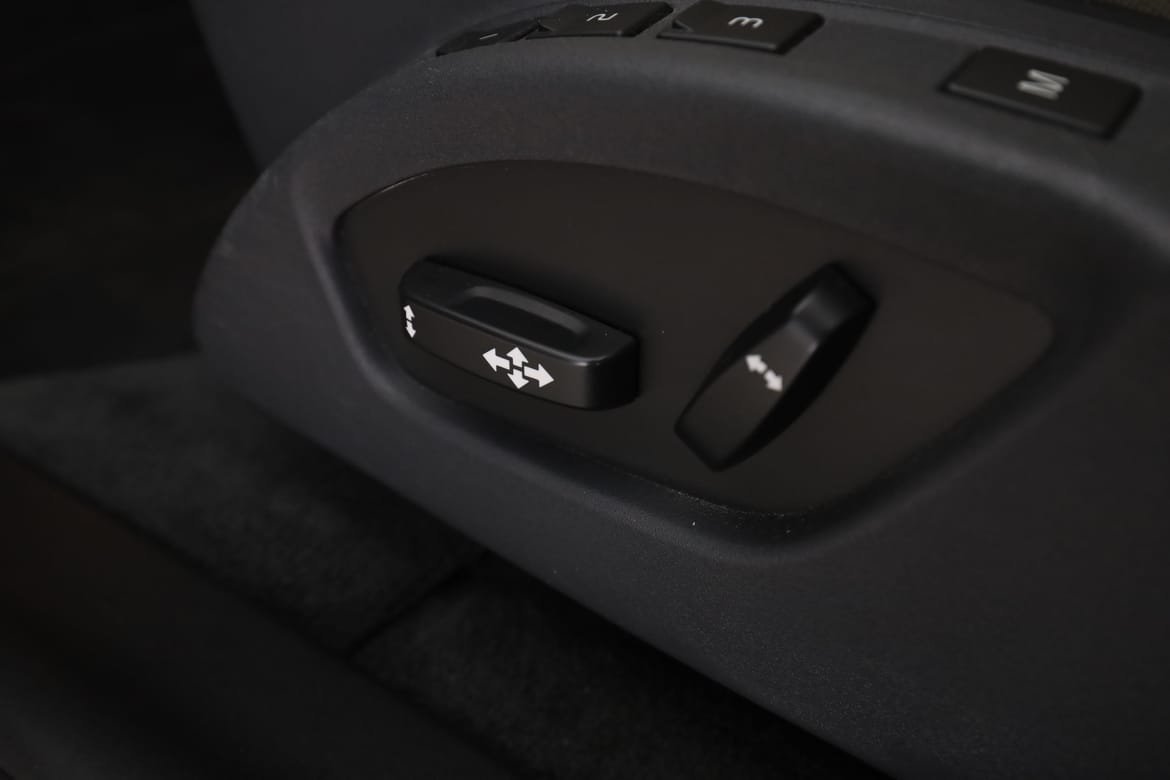Vehicle Image 37
