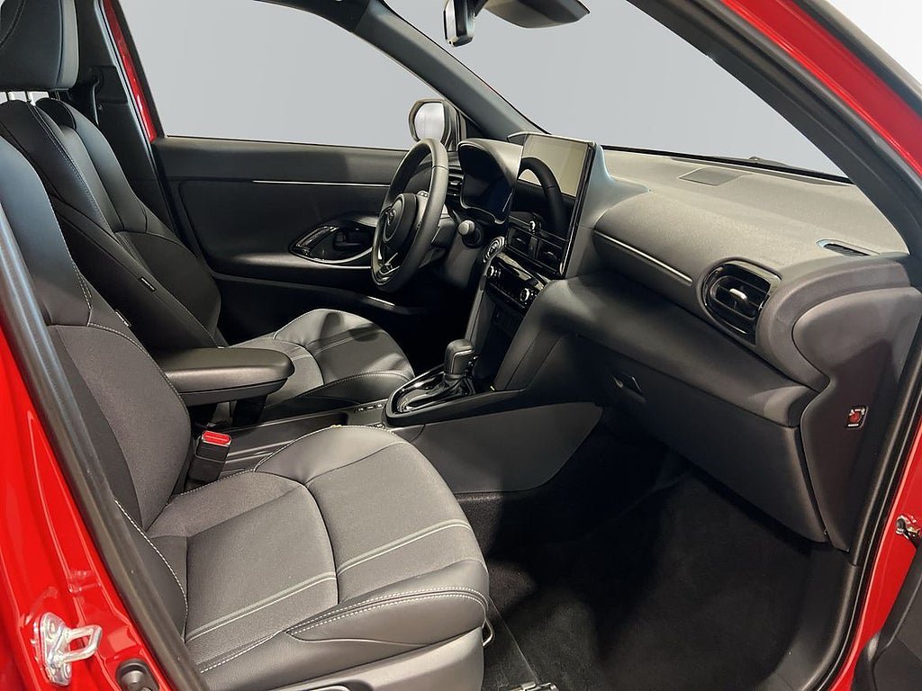 Vehicle Image 6