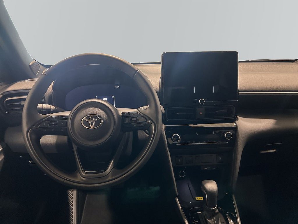 Vehicle Image 8