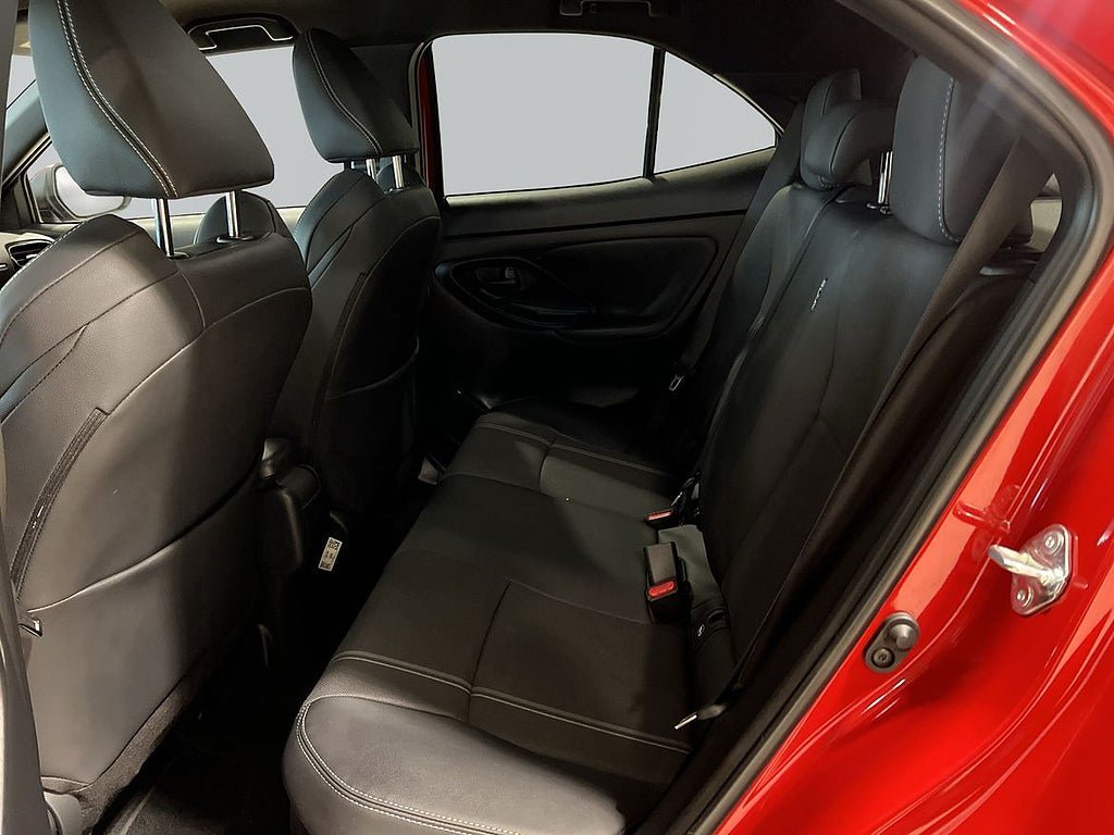 Vehicle Image 11