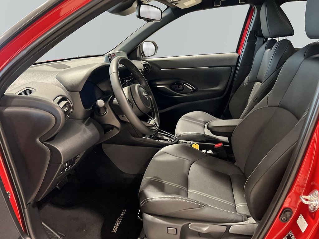 Vehicle Image 12
