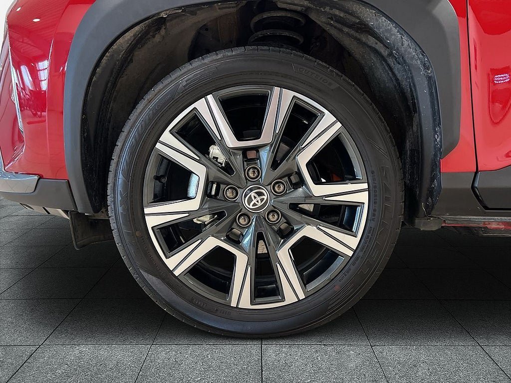 Vehicle Image 16