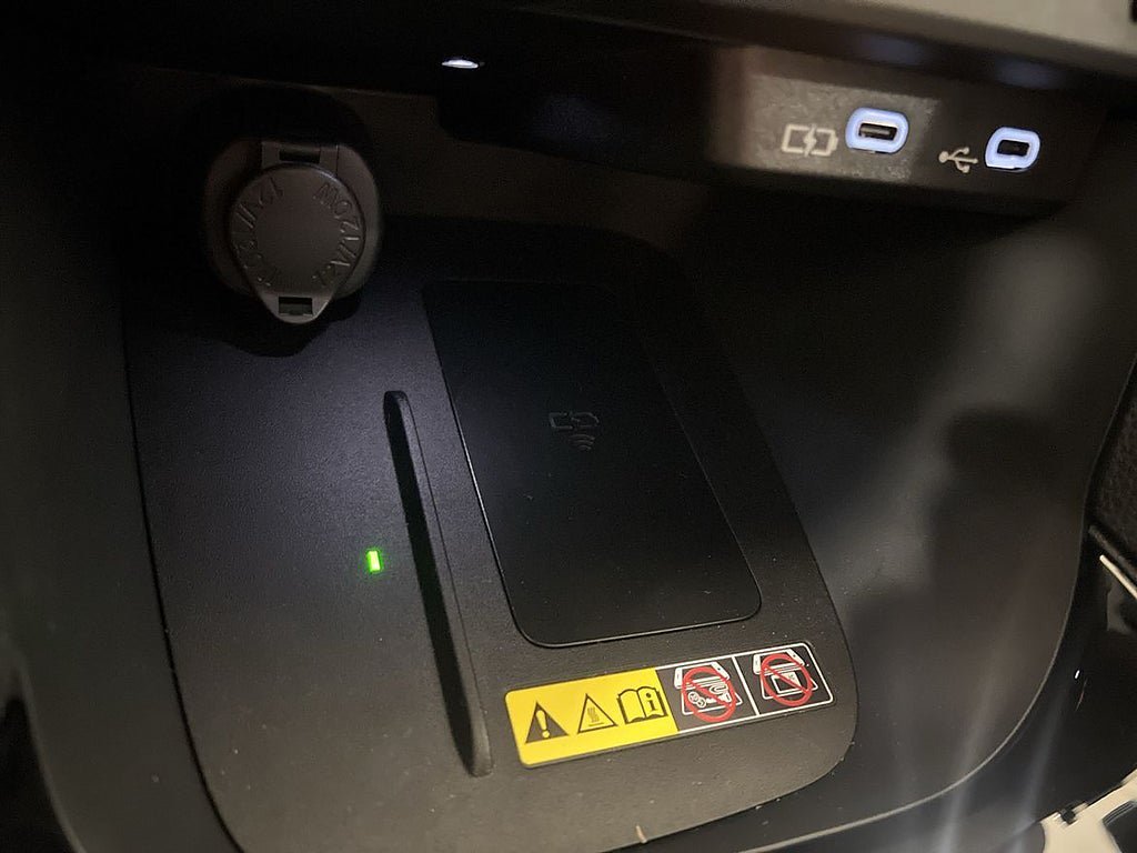Vehicle Image 25