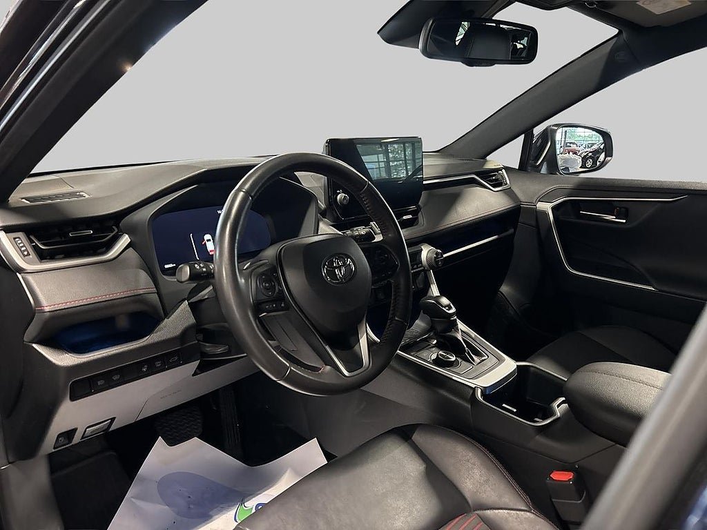 Vehicle Image 14