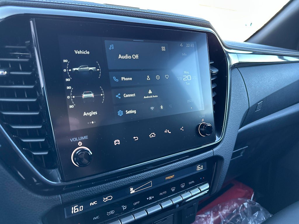 Vehicle Image 6