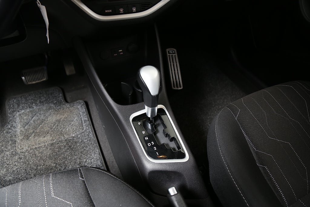 Vehicle Image 15