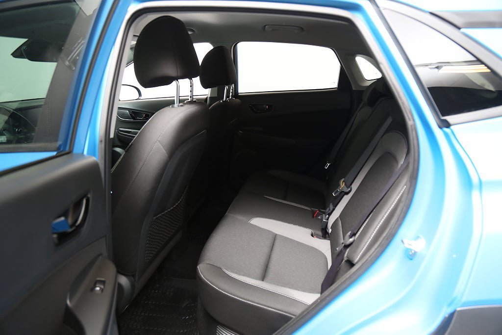 Vehicle Image 24