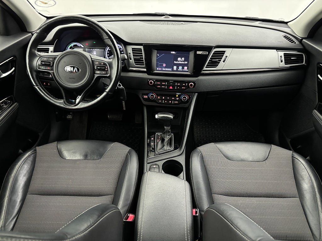 Vehicle Image 17