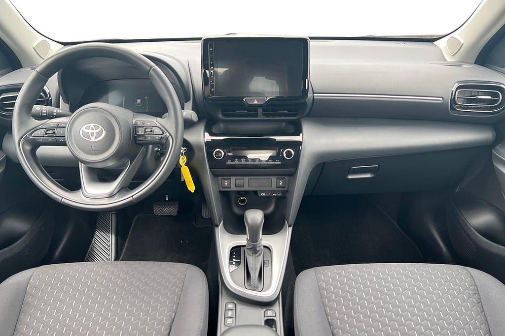 Vehicle Image 10