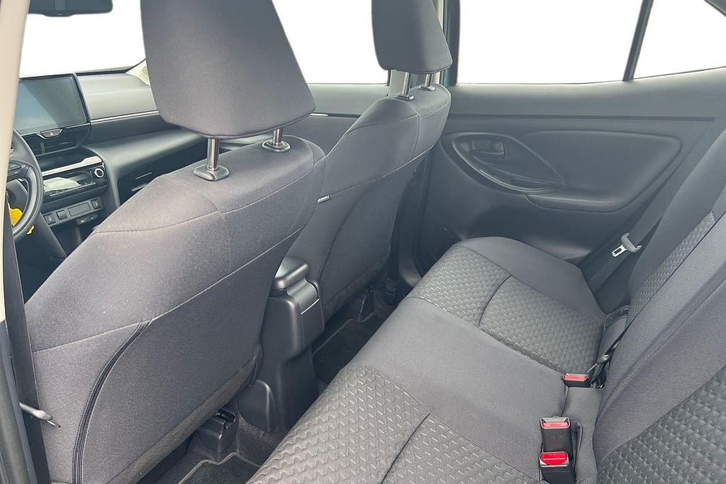 Vehicle Image 13