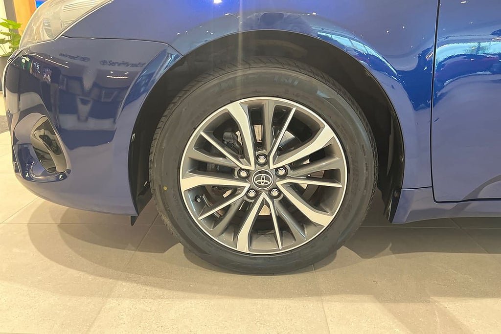 Vehicle Image 17