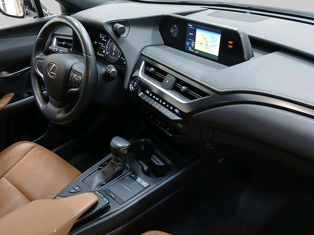 Vehicle Image 10