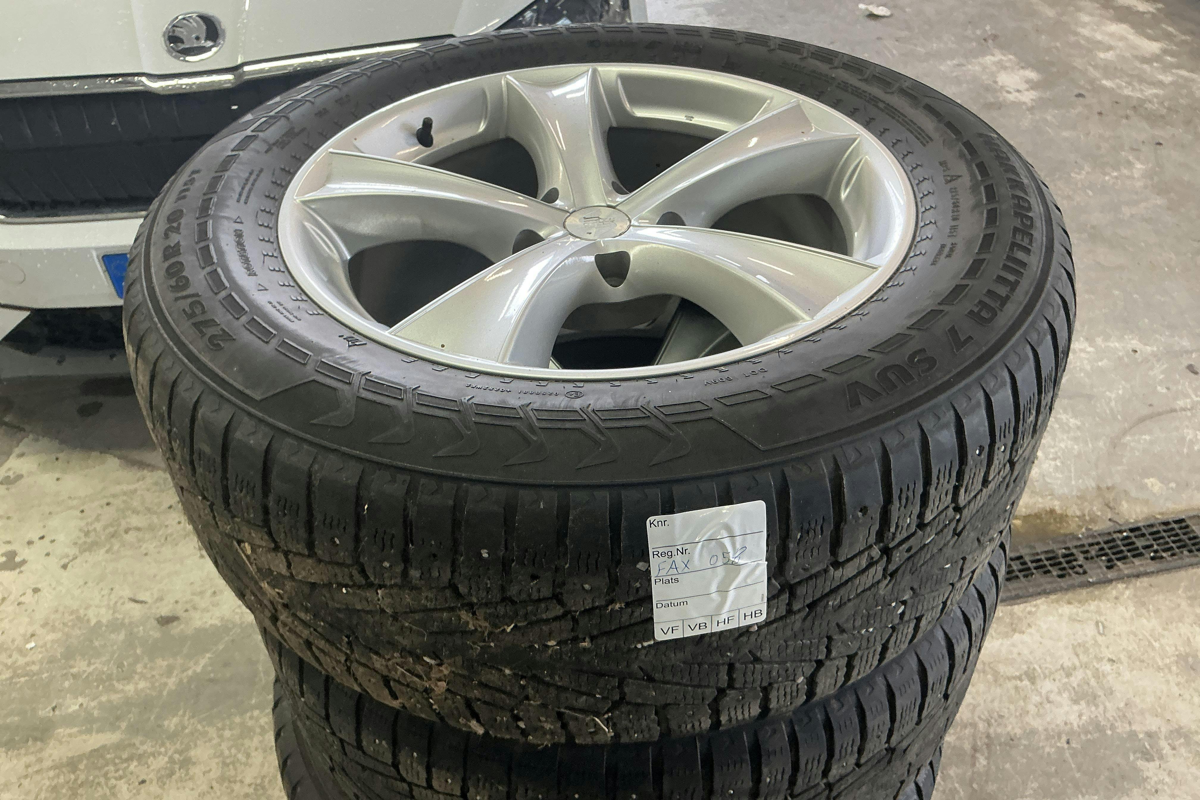 Vehicle Image 13