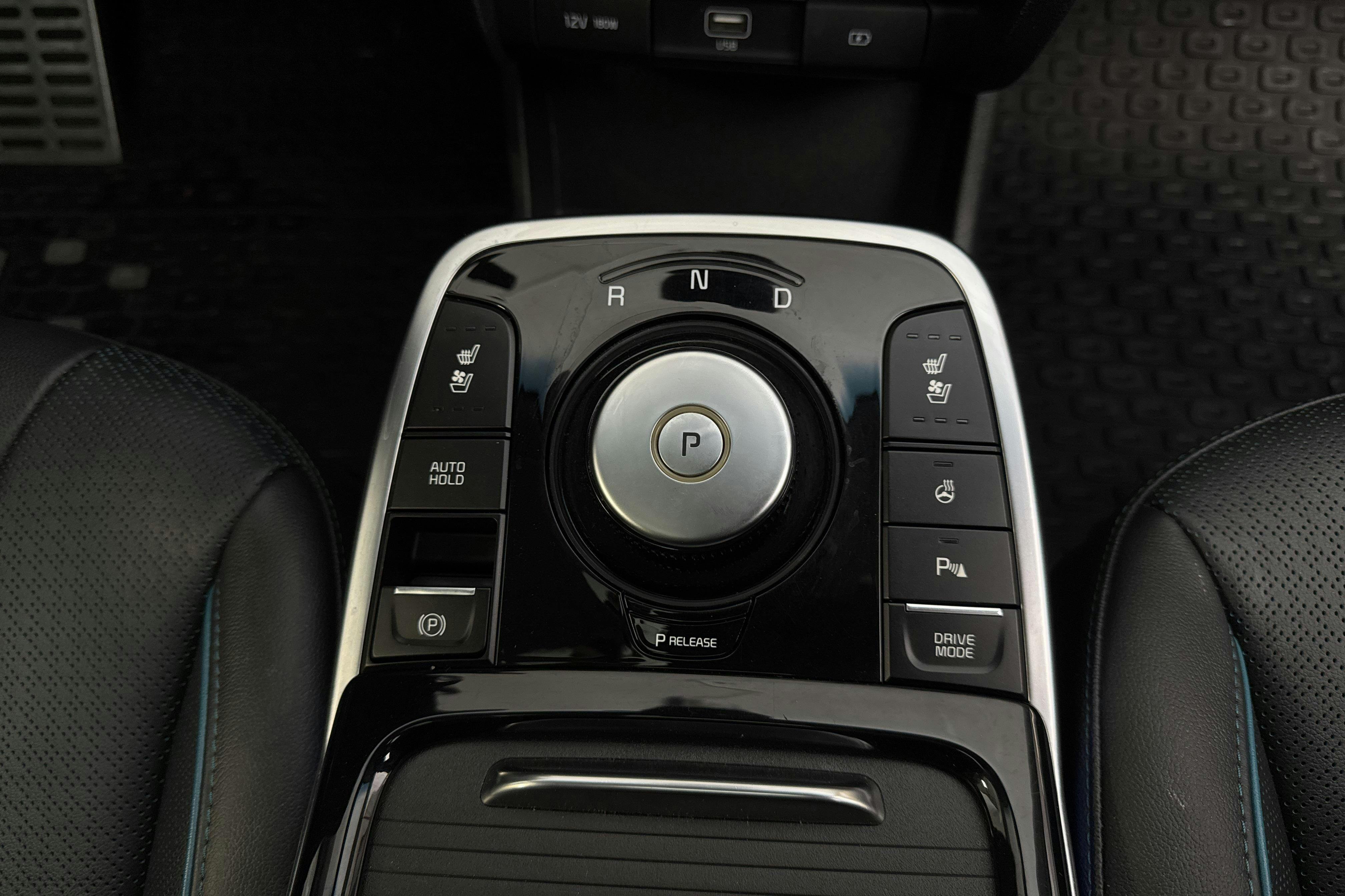 Vehicle Image 14