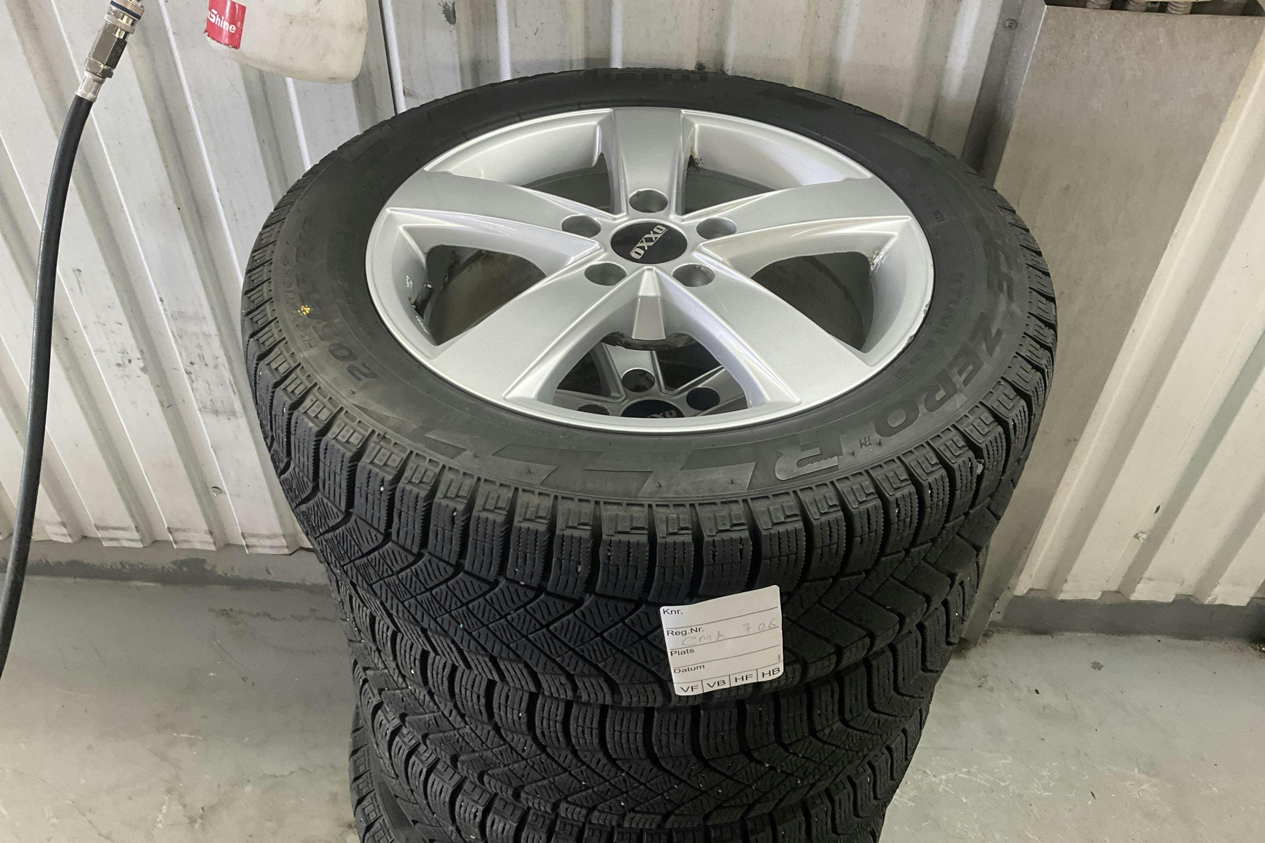 Vehicle Image 14