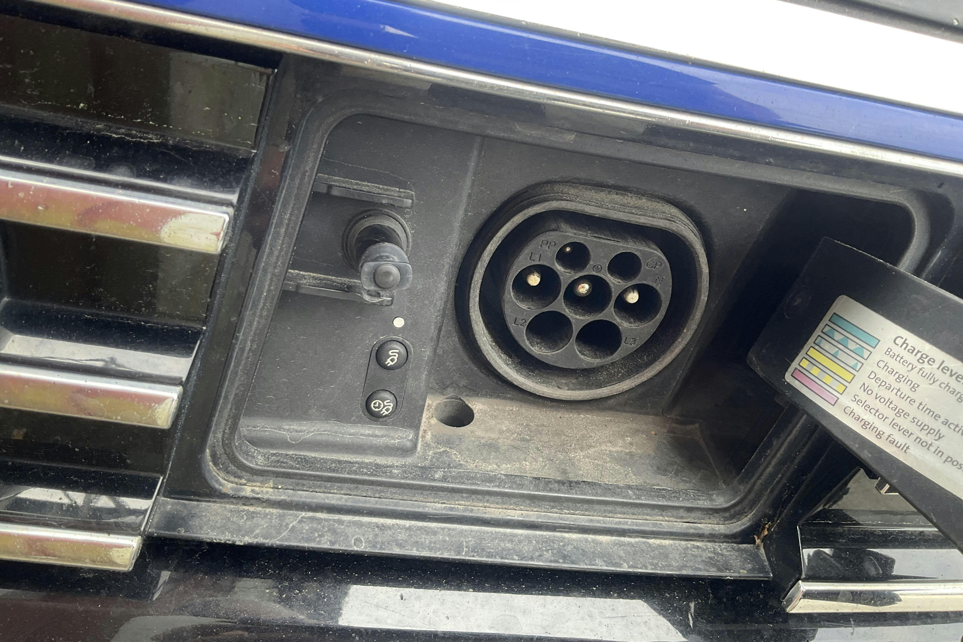 Vehicle Image 14