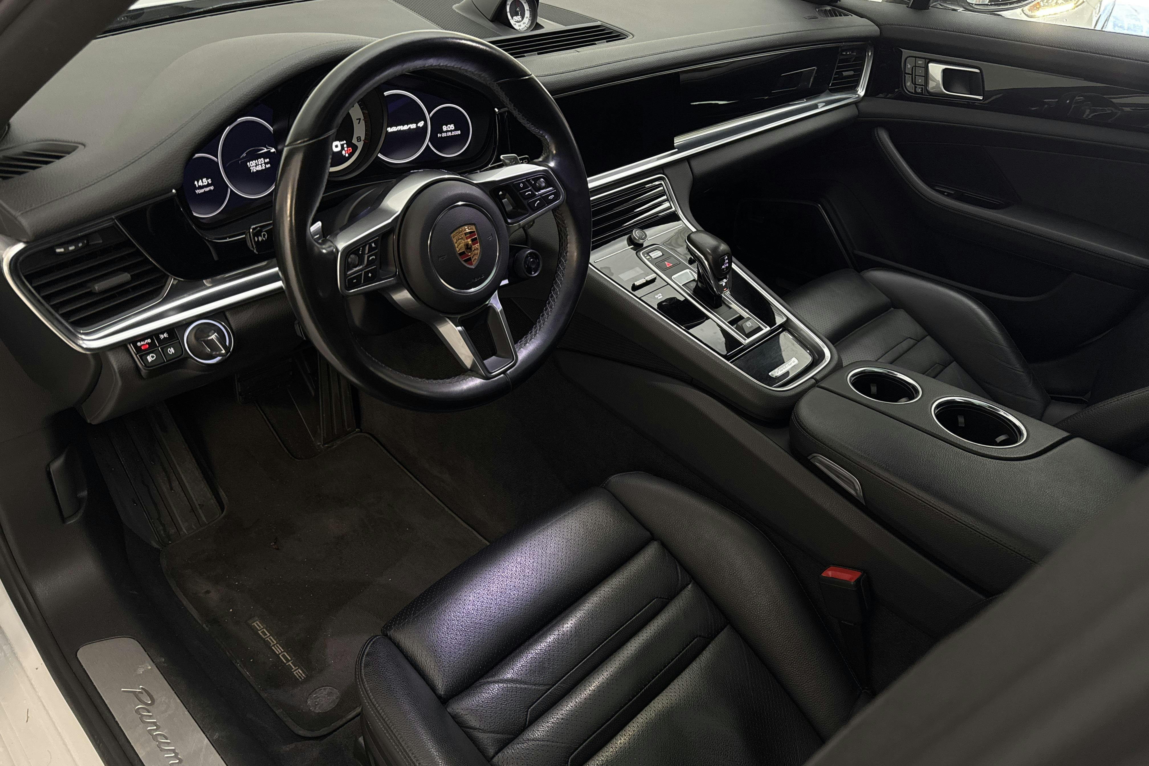 Vehicle Image 15