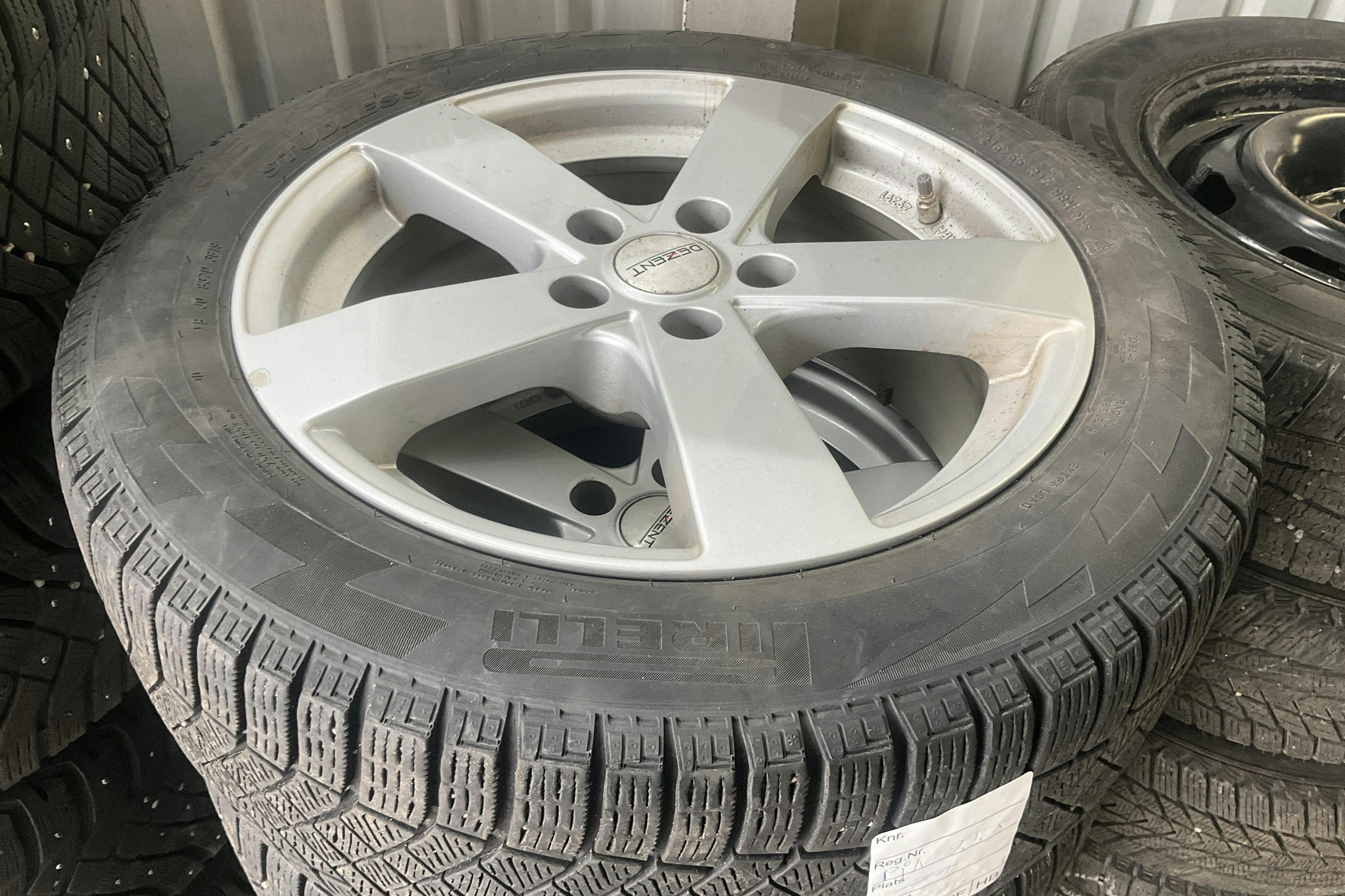 Vehicle Image 19