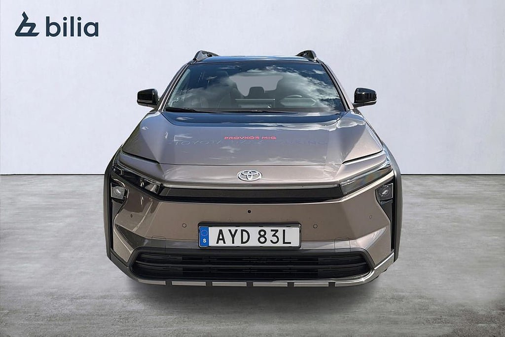 Vehicle Image 6