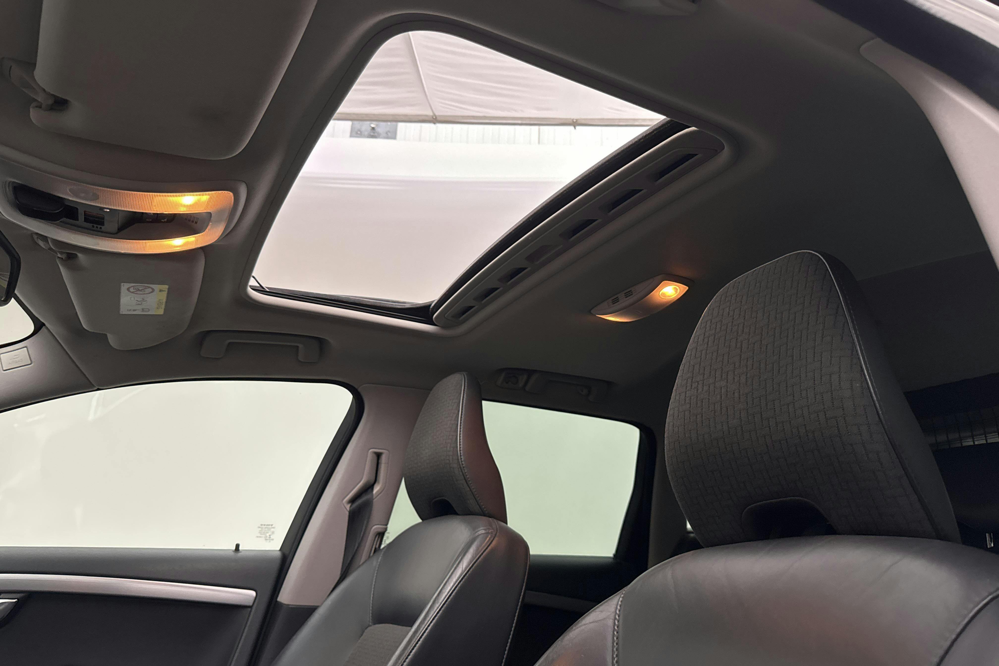 Vehicle Image 14
