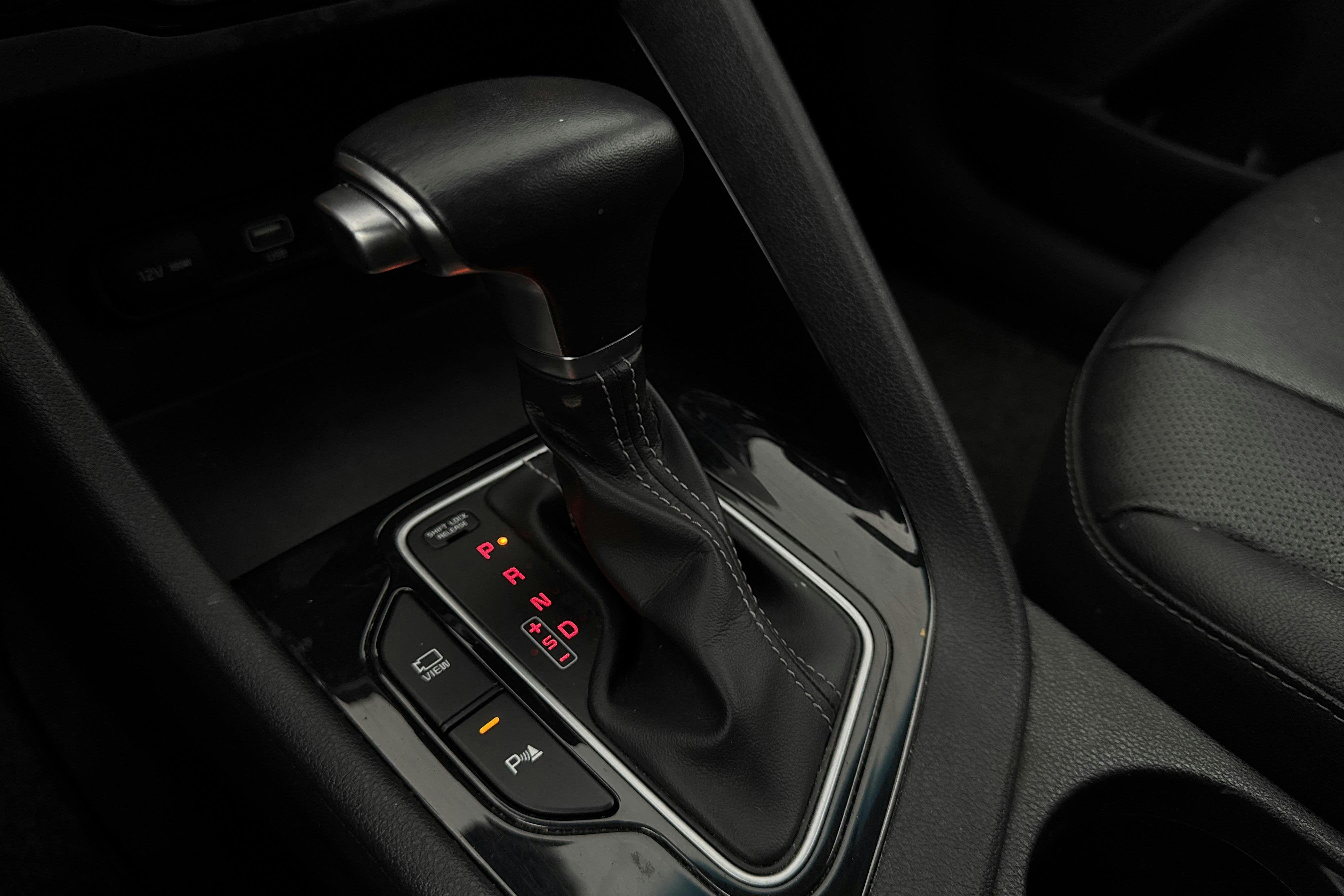 Vehicle Image 15