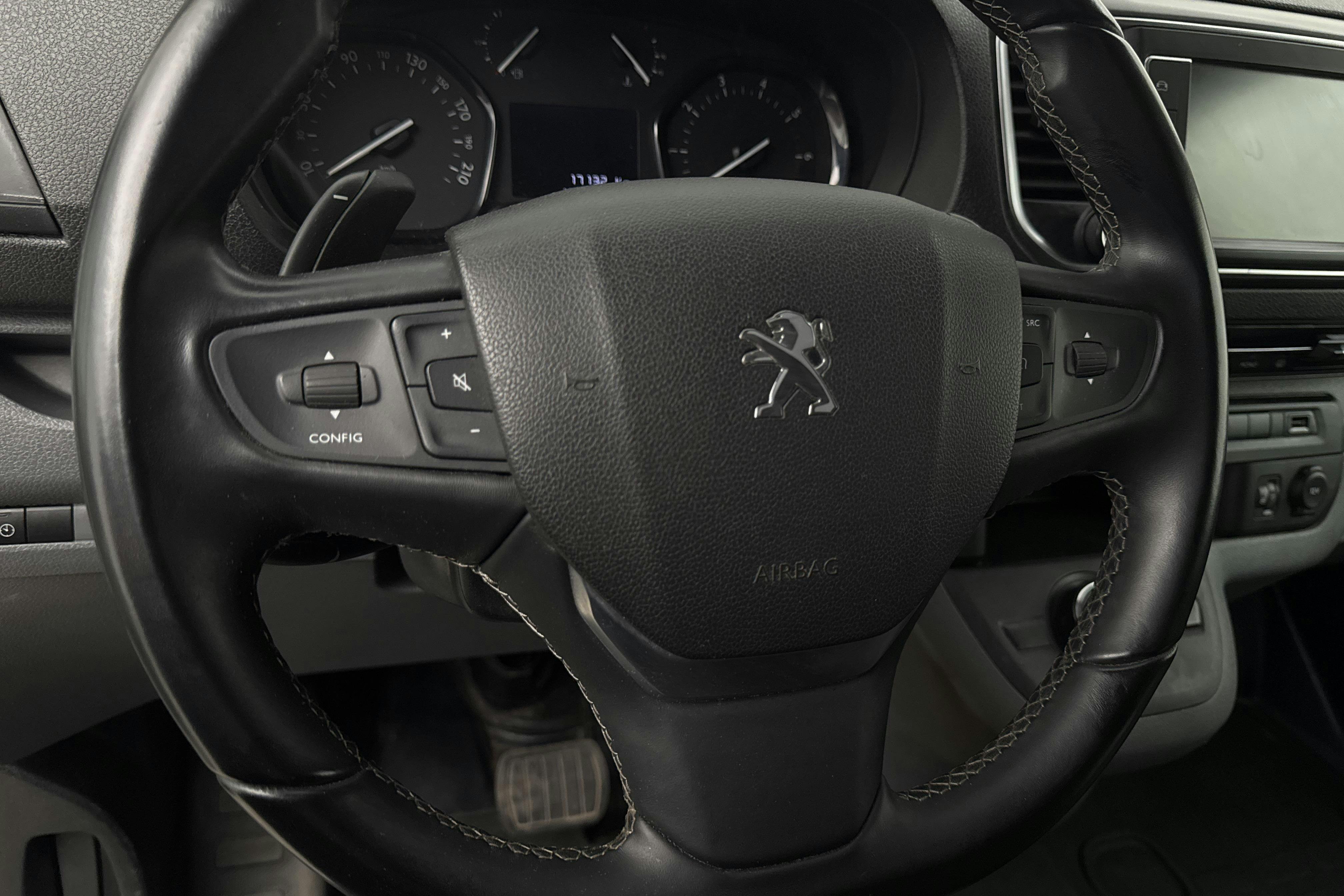 Vehicle Image 15