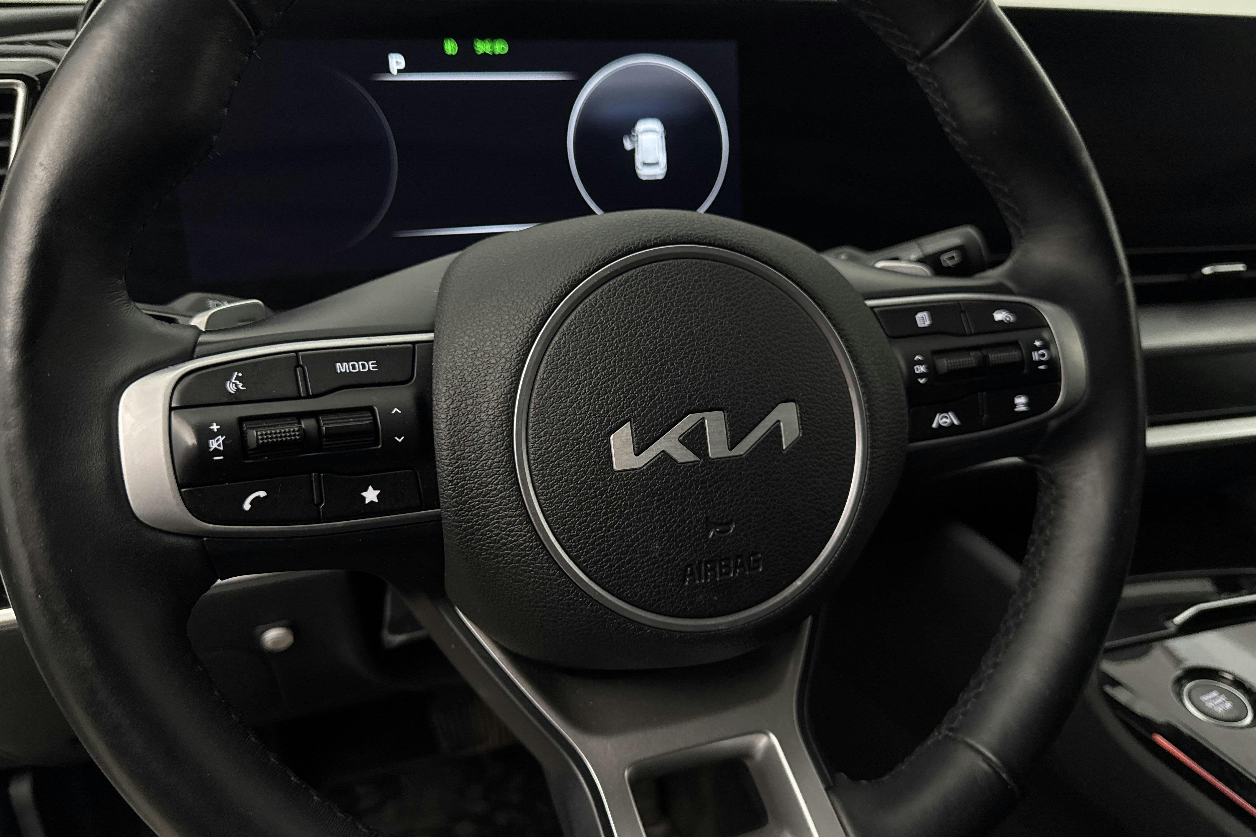 Vehicle Image 15