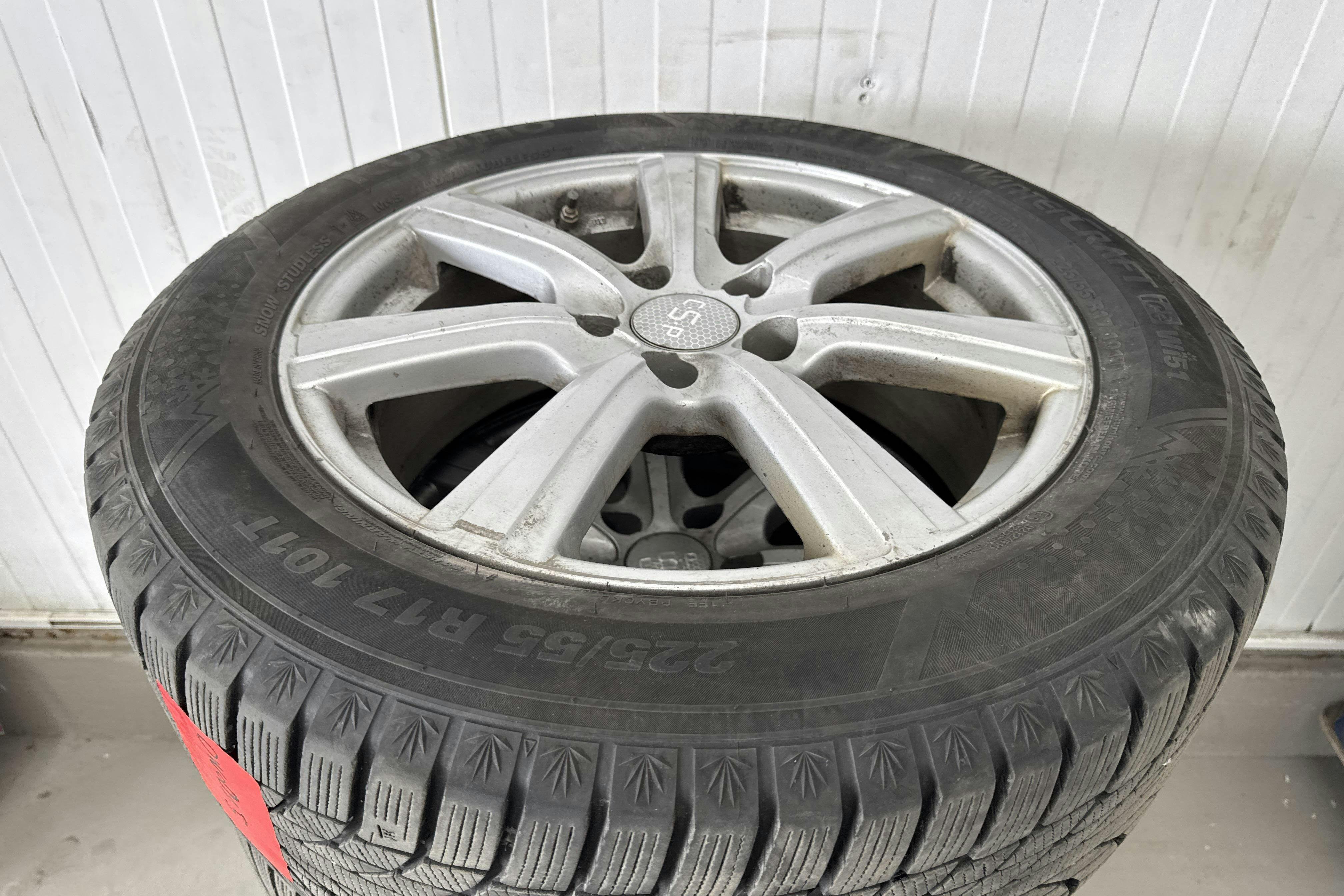 Vehicle Image 18