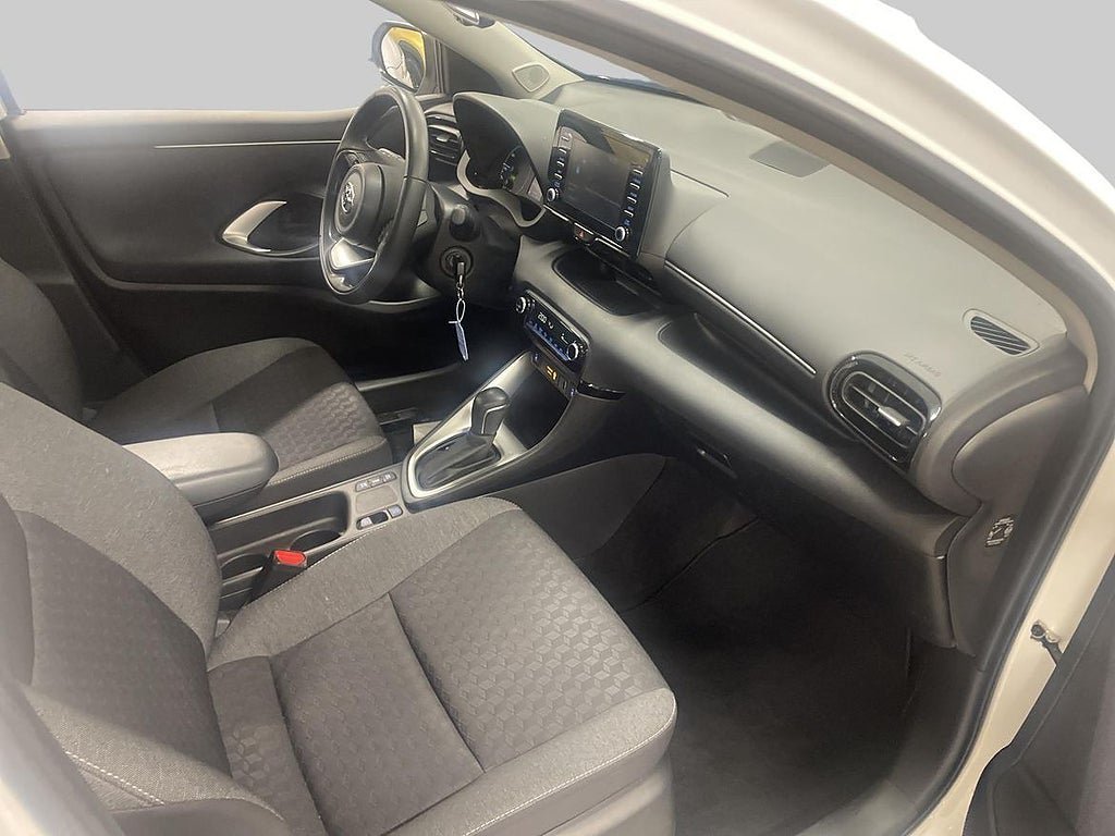 Vehicle Image 10