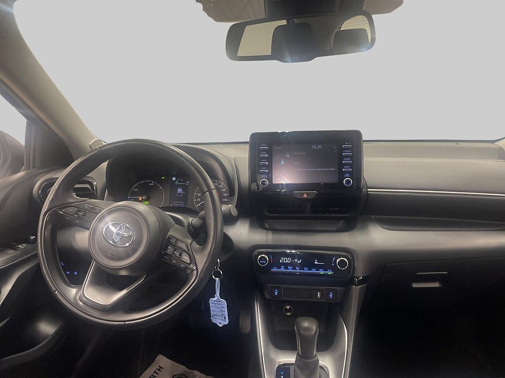 Vehicle Image 12