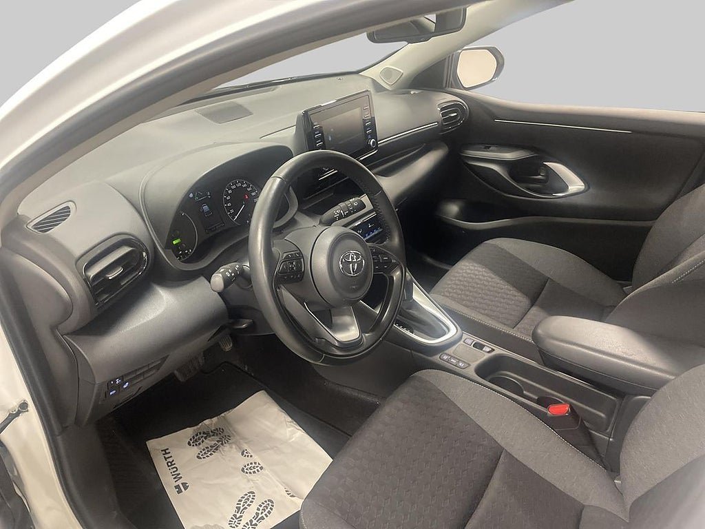 Vehicle Image 14