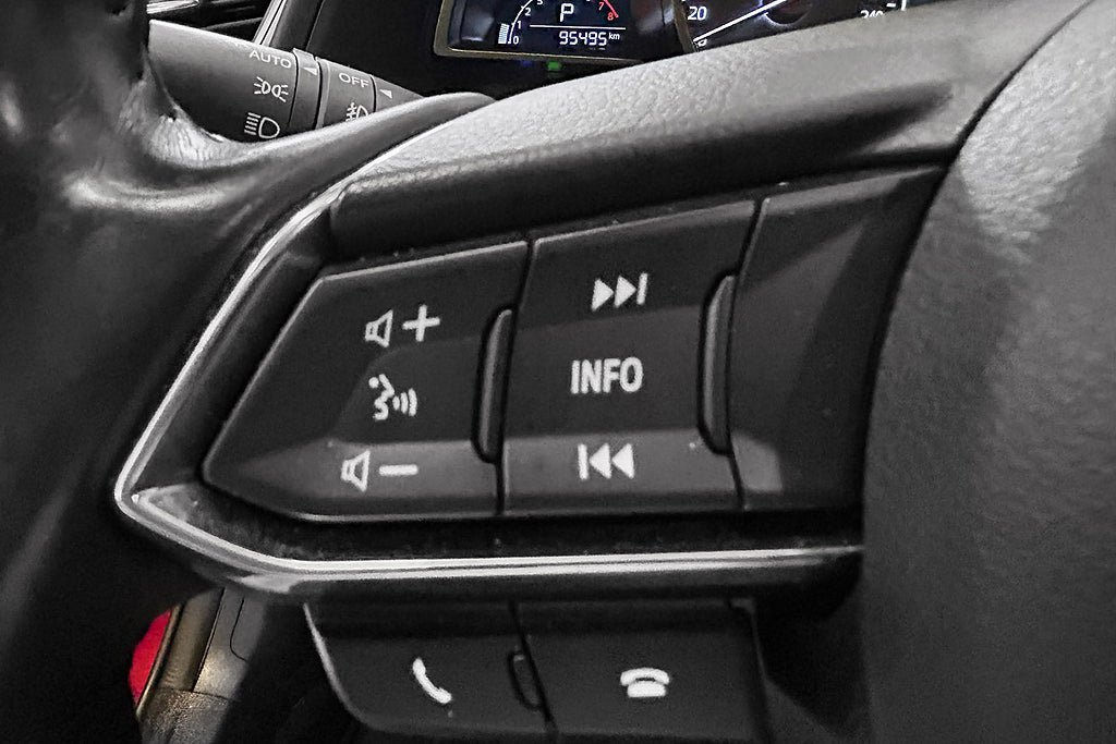 Vehicle Image 17