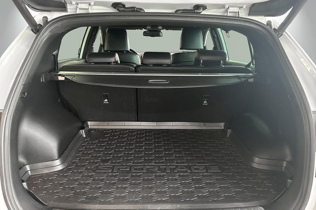 Vehicle Image 17