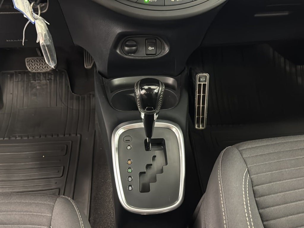 Vehicle Image 18