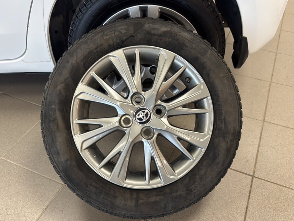 Vehicle Image 19