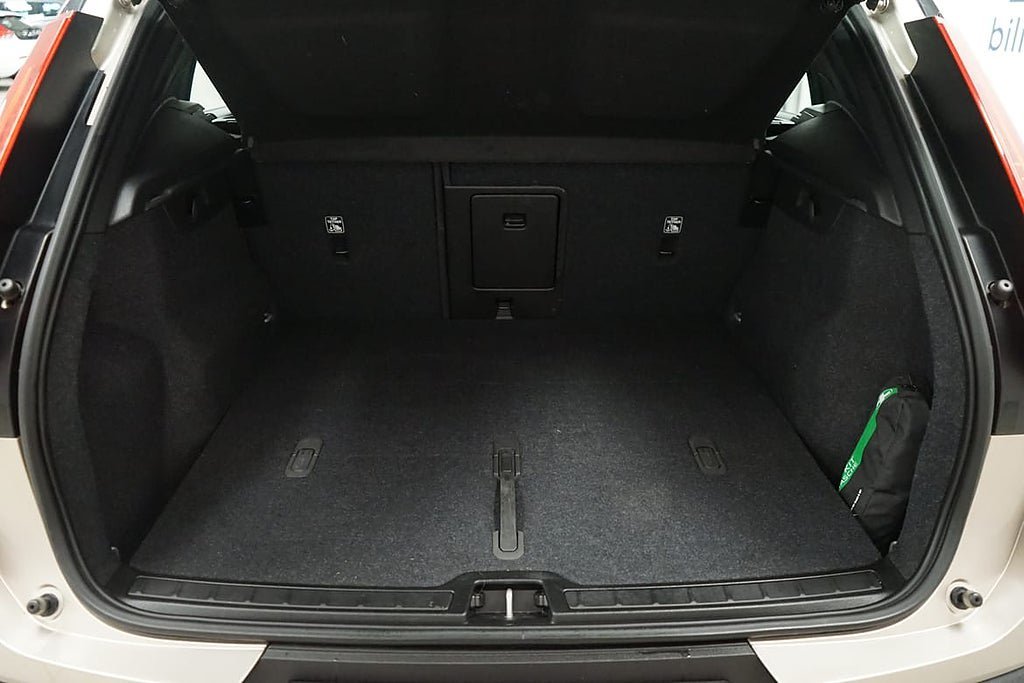 Vehicle Image 52