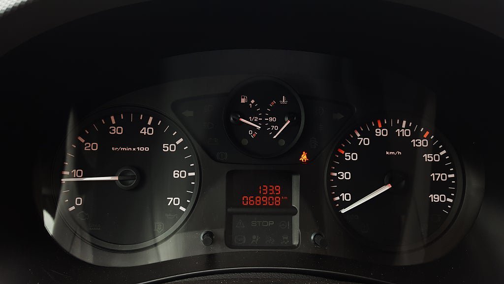Vehicle Image 21